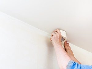 vvoe/Shutterstock.com Klebeband, Mauer, Decke, Ausrüstung