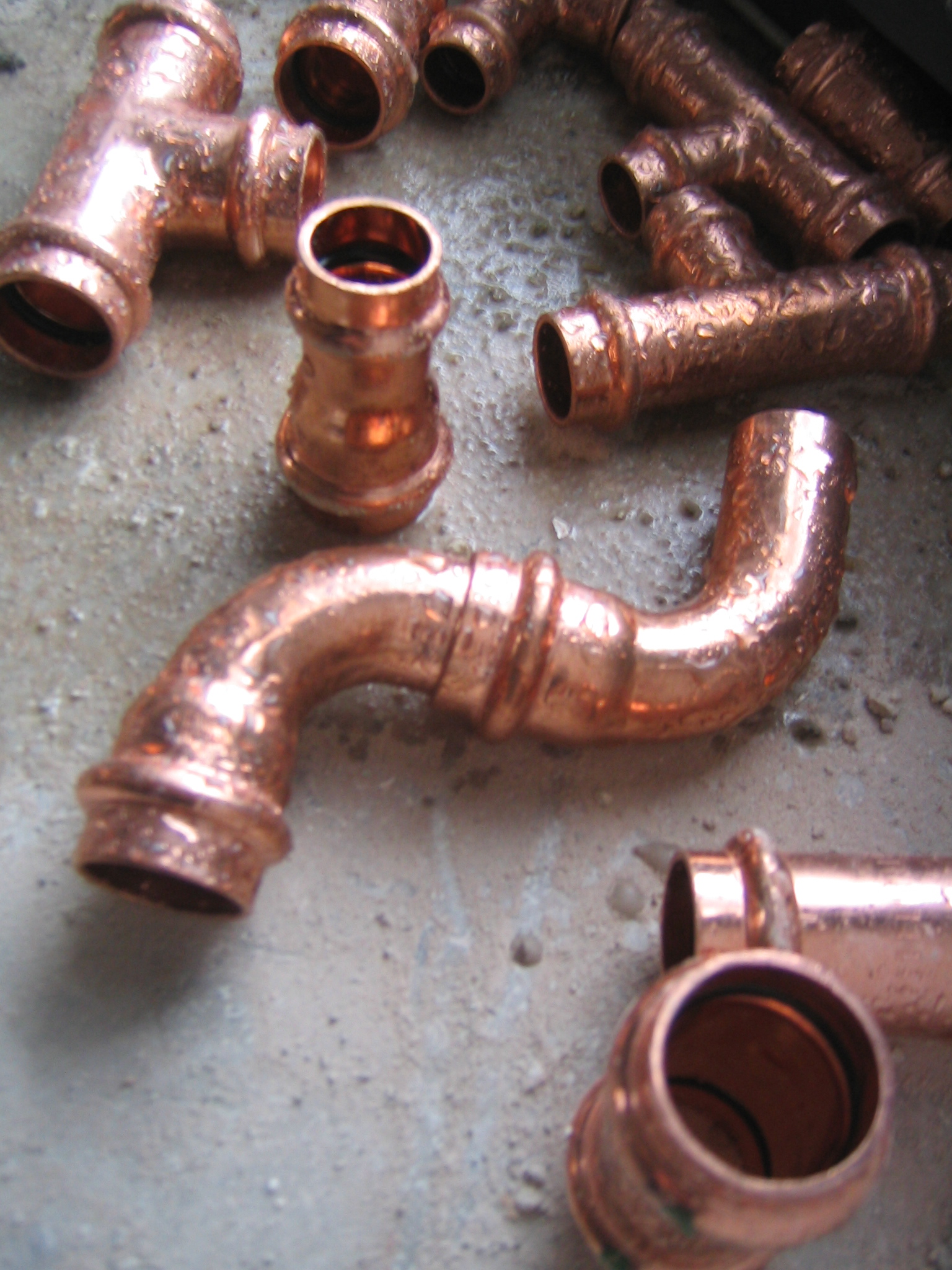 Wasserleitungen aus Kupfer oder Kunststoff » Ein Vergleich