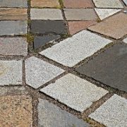 Tipp zum Bau zeigt Ihnen die robuste Variante für den Boden Ihrer Dachterrasse.
