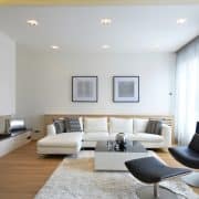 Eine schlichte Einrichtung verleiht Ihrem Wohnzimmer eine moderne und elegante Ausstralung. Lassen Sie sich von Tipp zum Bau inspirieren.