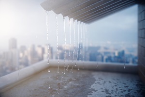 Tipp zum Bau zeigt Ihnen, wie Sie Ihre Dachterrasse auch an Regentagen nutzen.