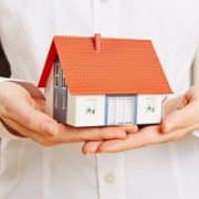 Tipp zum Bau stellt Ihnen das Tiny House als neuen Trend des energieeffizienten Bauens vor.