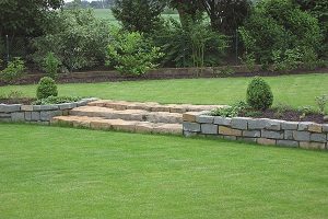 Wie vielseitig Granit zur Gartengestaltung nutzbar ist, erfahren Sie auf Tipp zum Bau.