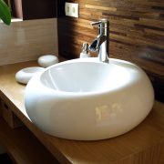 Tipp zum Bau zeigt Ihnen alle Möglichkeiten von Badarmaturen. So verschönern Sie ihr Waschbecken und Ihr ganzes Badezimmer.