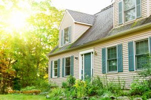 Tipp zum Bau hilft Ihnen, die richtige Art der Dämmung zu finden. Eine Innendämmung bewahrt, im Gegensatz zu einer Außendämmung, die Fassade Ihres Hauses.