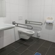Ãœber die Behindertentoilette fÃ¼r Ihr Bad mit Barrierefreiheit informiert Sie Tipp zum Bau.