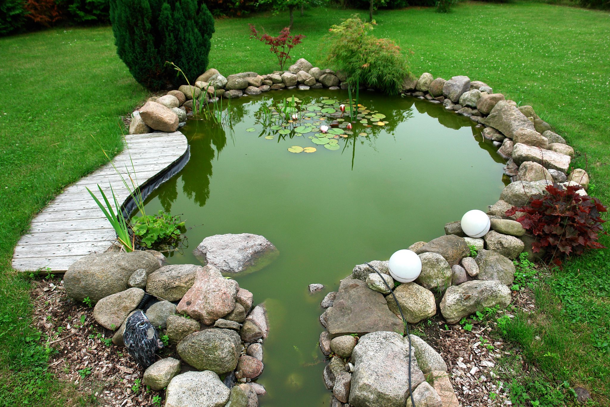 Außenbeleuchtung Sicherheit und Dekoration im Garten • Tipp zum Bau