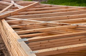 Alles über die Vorteile der Unterkonstruktionen aus Holz für Trockenbauwände erfahren Sie bei Tipp zum Bau.