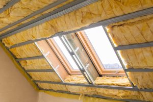 Auch beim Einbau einer Dachgaube ist eine fachgerechte Dämmung notwendig.