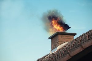 Tipp zum Bau zeigt Ihnen, wie die Gebäudetrennwand Ihr Haus vor dem Feuer schützt. 