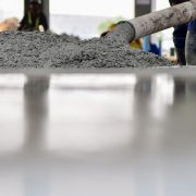 Die Betonverlegung erklärt auf Tipp zum Bau.