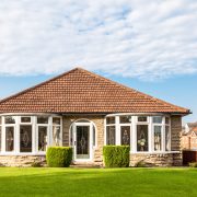 Tipp zum Bau informiert Sie über den Bungalow in Massivhaus-Bauweise.