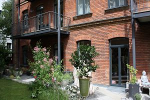 Tipp zum Bau informiert Sie über die Vorteile von Balkonen, Terrassen und Garagen.
