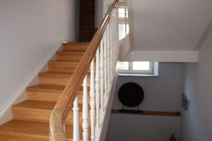 Tipp zum zeigt Ihnen die verschiedenen Varianten von Treppengeländern.