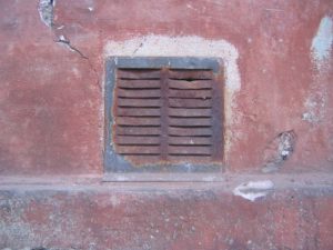 Tipp zum Bau zeigt Ihnen, wie Sie einen Kleinraum-Ventilator richtig reinigen.