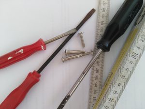 Tipp zum Bau nimmt für Sie eine Unterscheidung zwischen Pozidriv- und Phillips-Schraubenziehern vor.