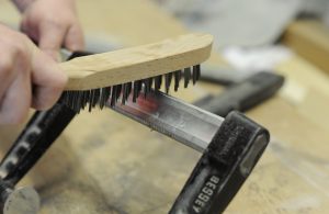 Tipp zum Bau erklärt Ihnen, wie Sie Ihre Temperguss-Schraubzwinge am besten pflegen. 