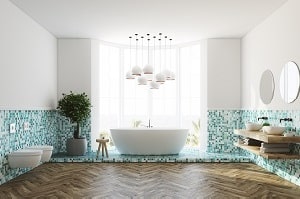 Wie sich Smart Home-Licht um eine angenehme Badezeit kümmert, zeigt Ihnen Tipp zum Bau.