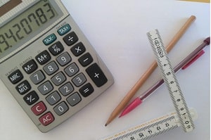 Errechnen Sie die Kosten für Spachtelmasse mit Tipp zum Bau.